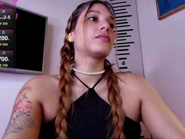 GOODGIRLYUMMM webcam