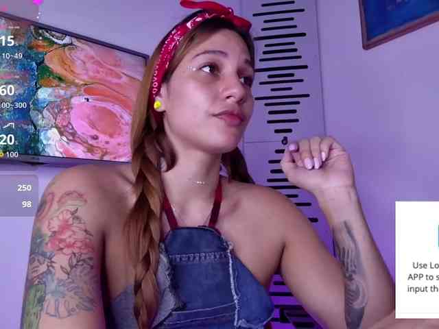 GOODGIRLYUMMM webcam
