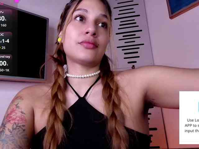 GOODGIRLYUMMM webcam