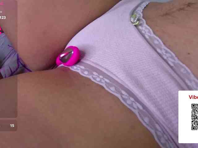 GOODGIRLYUMMM webcam