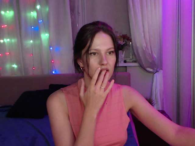__--_-___---_-_-_- webcam