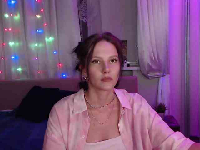 __--_-___---_-_-_- webcam