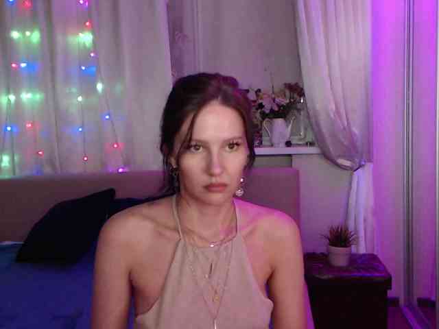 __--_-___---_-_-_- webcam