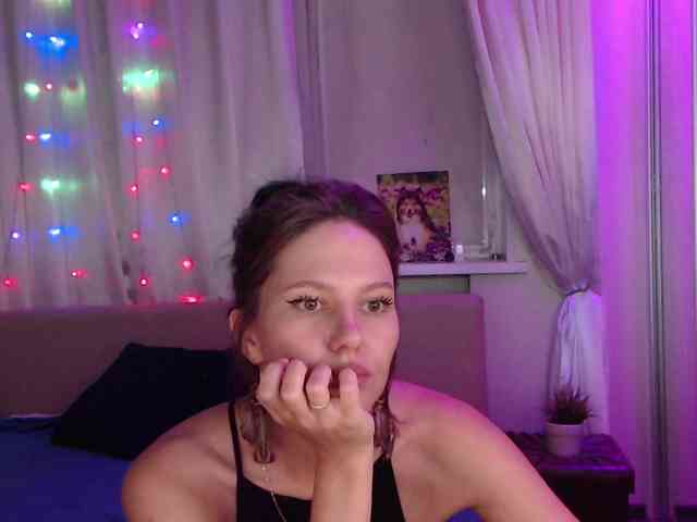 __--_-___---_-_-_- webcam