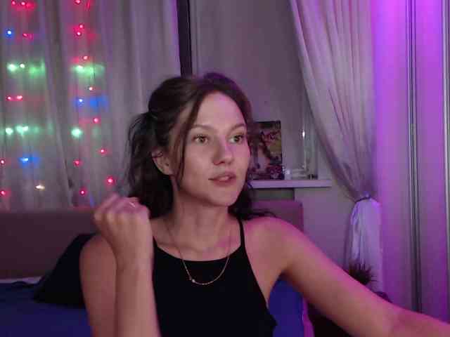 __--_-___---_-_-_- webcam