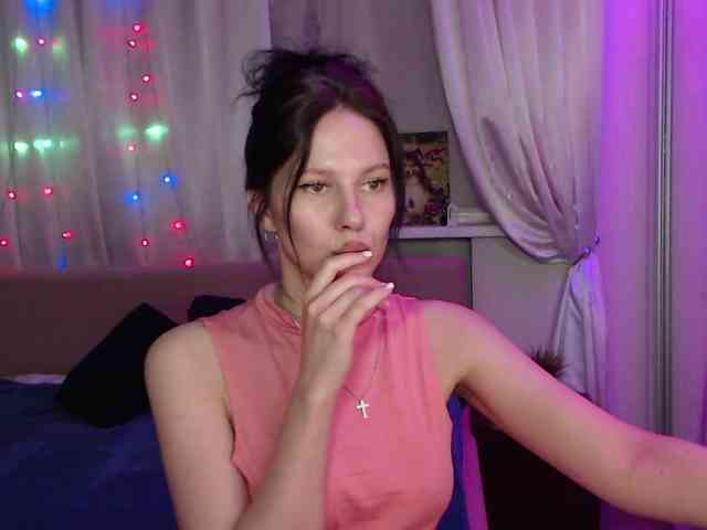 __--_-___---_-_-_- webcam
