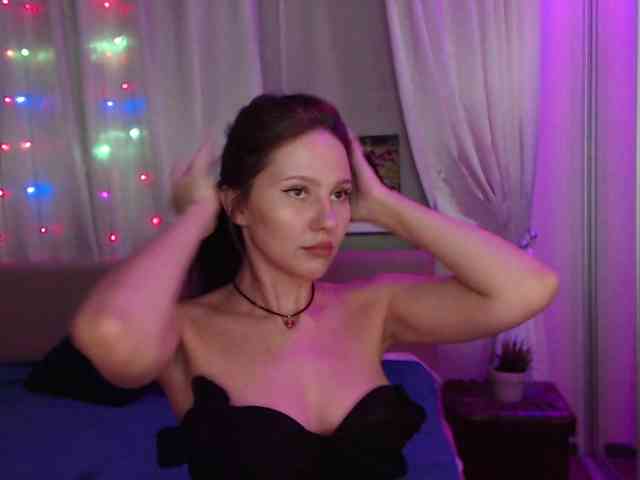 __--_-___---_-_-_- webcam
