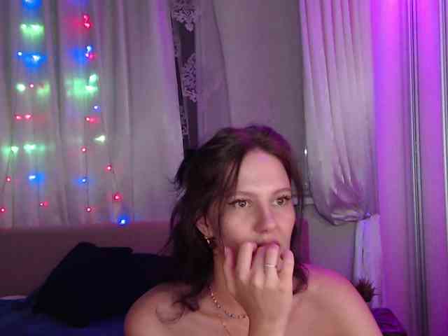 __--_-___---_-_-_- webcam