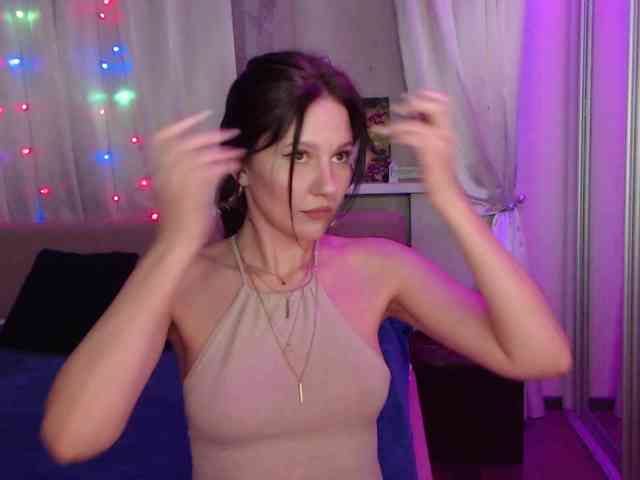 __--_-___---_-_-_- webcam