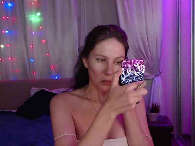 __--_-___---_-_-_- webcam