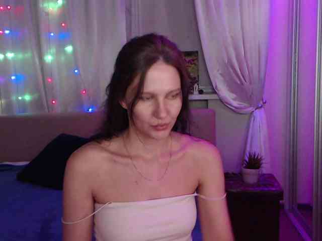 __--_-___---_-_-_- webcam