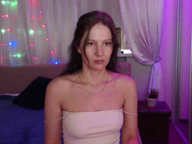 __--_-___---_-_-_- webcam