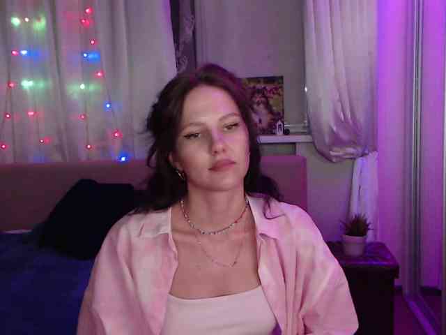 __--_-___---_-_-_- webcam