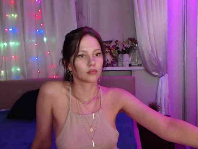 __--_-___---_-_-_- webcam