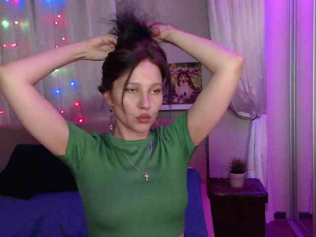 __--_-___---_-_-_- webcam