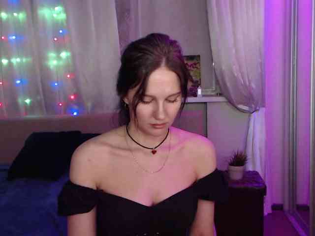 __--_-___---_-_-_- webcam
