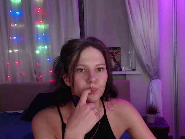 __--_-___---_-_-_- webcam