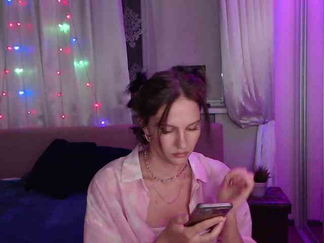 __--_-___---_-_-_- webcam