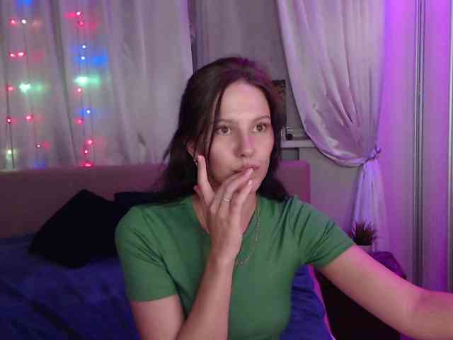 __--_-___---_-_-_- webcam