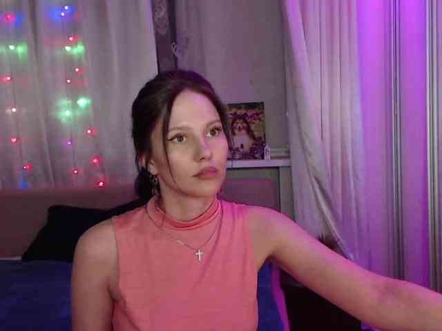 __--_-___---_-_-_- webcam