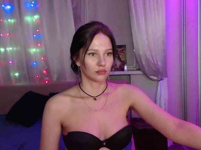__--_-___---_-_-_- webcam
