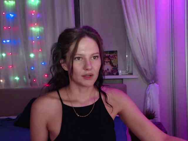 __--_-___---_-_-_- webcam