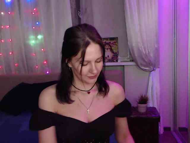 __--_-___---_-_-_- webcam