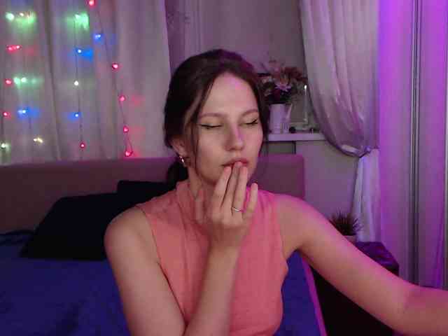 __--_-___---_-_-_- webcam