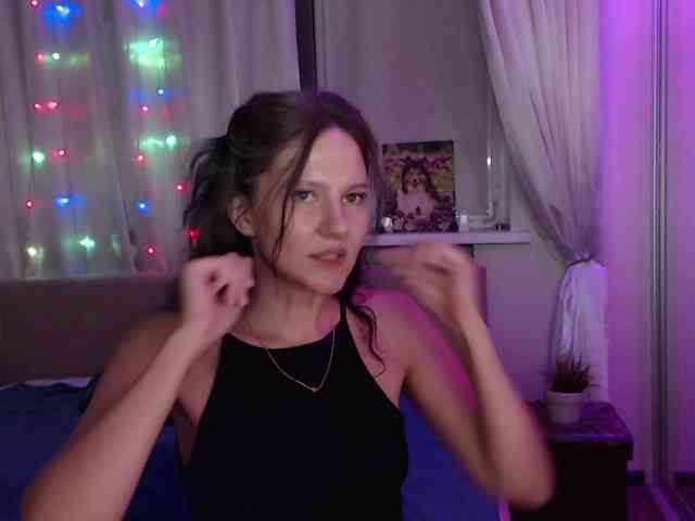 __--_-___---_-_-_- webcam