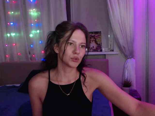 __--_-___---_-_-_- webcam