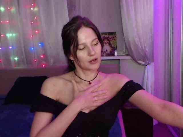 __--_-___---_-_-_- webcam