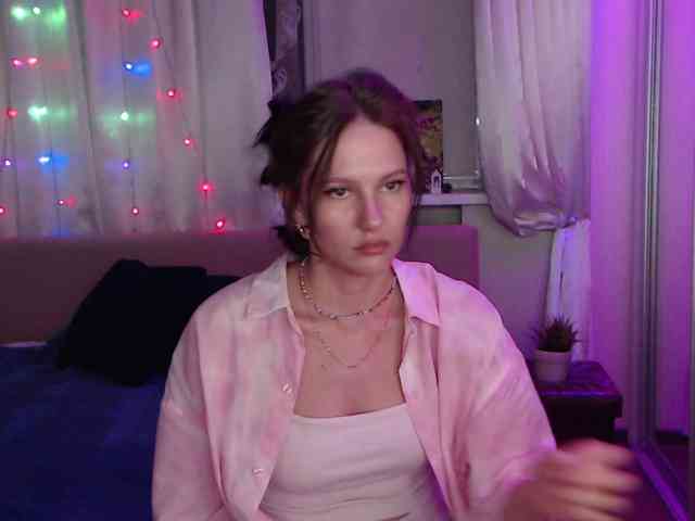 __--_-___---_-_-_- webcam