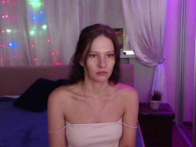 __--_-___---_-_-_- webcam