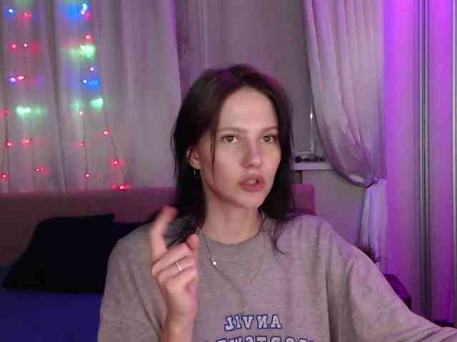 __--_-___---_-_-_- webcam