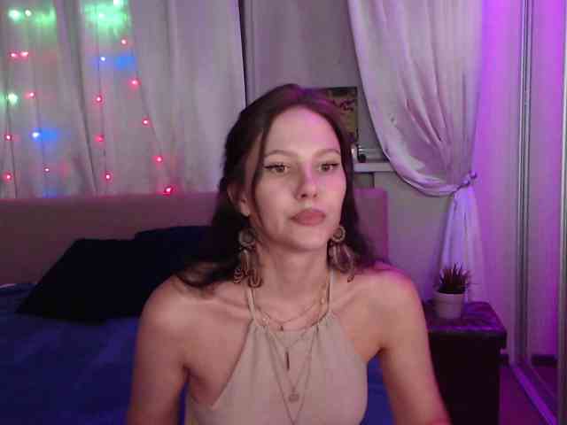 __--_-___---_-_-_- webcam