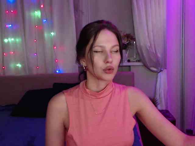__--_-___---_-_-_- webcam