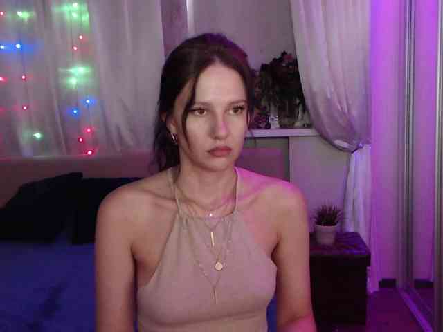 __--_-___---_-_-_- webcam