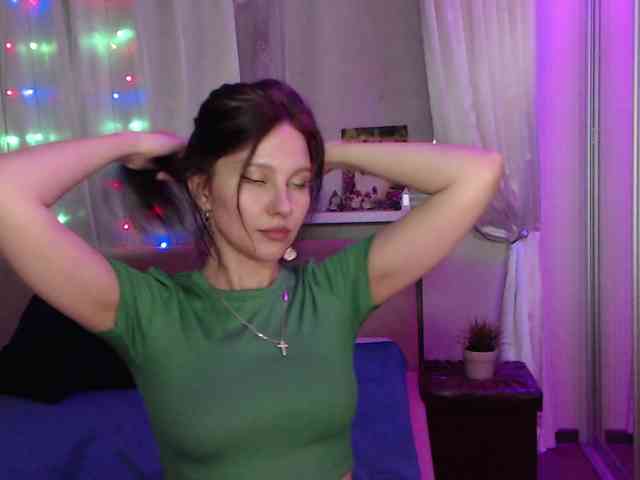__--_-___---_-_-_- webcam