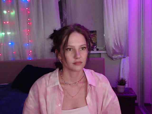 __--_-___---_-_-_- webcam