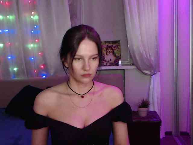 __--_-___---_-_-_- webcam