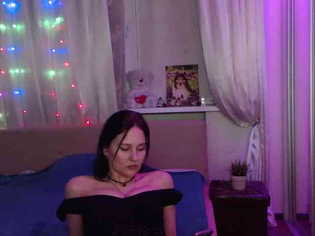 __--_-___---_-_-_- webcam