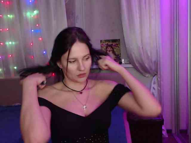 __--_-___---_-_-_- webcam