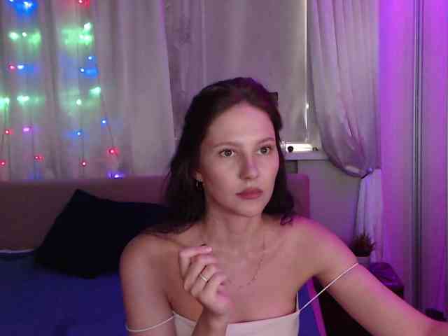 __--_-___---_-_-_- webcam