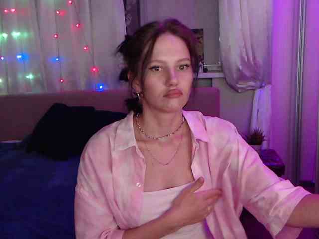 __--_-___---_-_-_- webcam