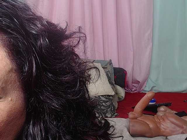 KarinaMolina live cam on UnifiedCams