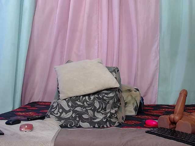 KarinaMolina live cam on BongaCams