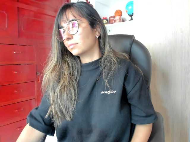 Isabella221 live cam on BongaCams