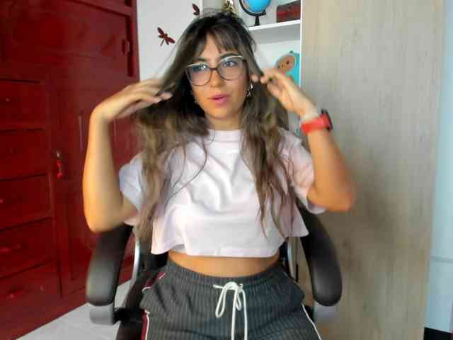 Isabella221 webcam
