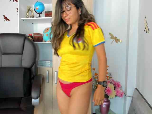 Isabella221 webcam