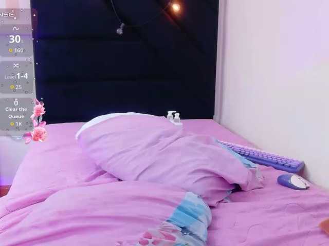 kinkyhousewifee live cam preview
